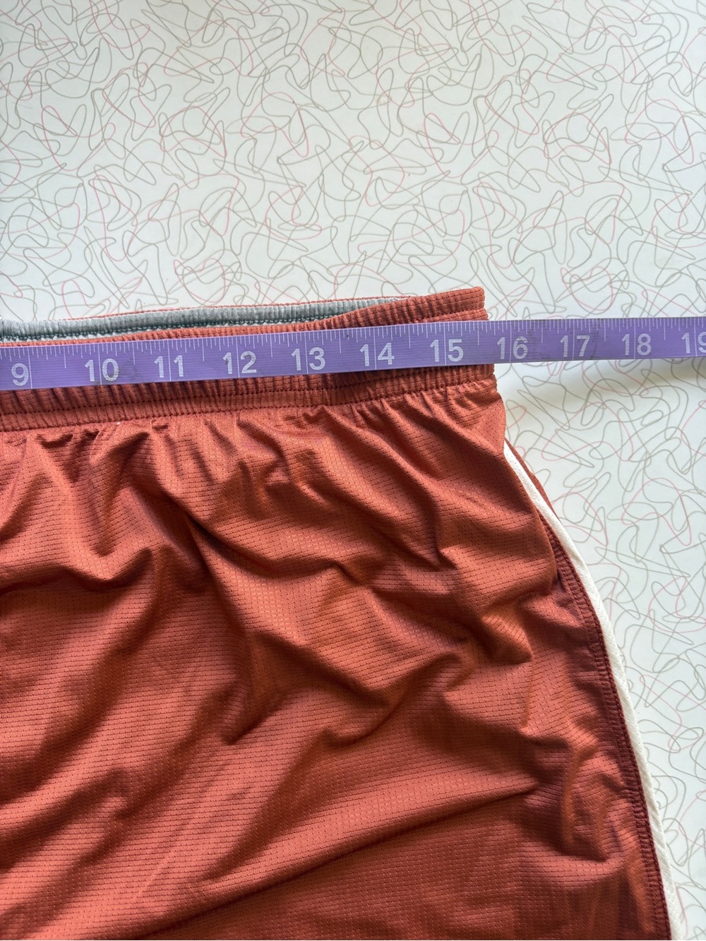 Tracksmith Twilight Shorts - Men's Large - Picture 5 of 7
